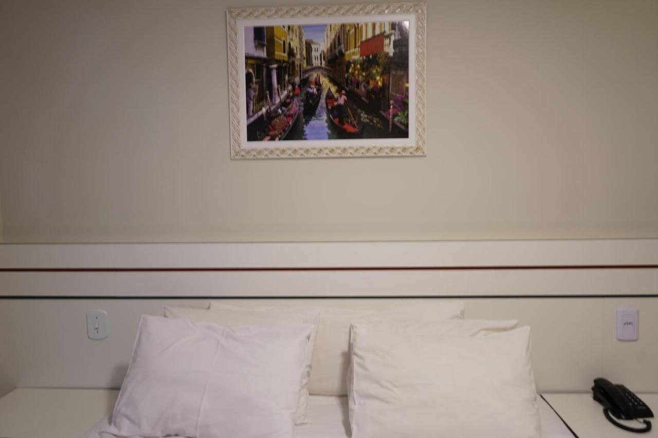 Pak Suites Hotel Luis Eduardo Magalhaes Exteriör bild