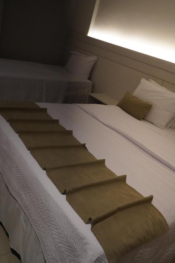 Pak Suites Hotel Luis Eduardo Magalhaes Exteriör bild