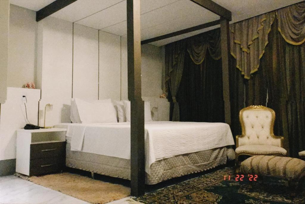 Pak Suites Hotel Luis Eduardo Magalhaes Exteriör bild