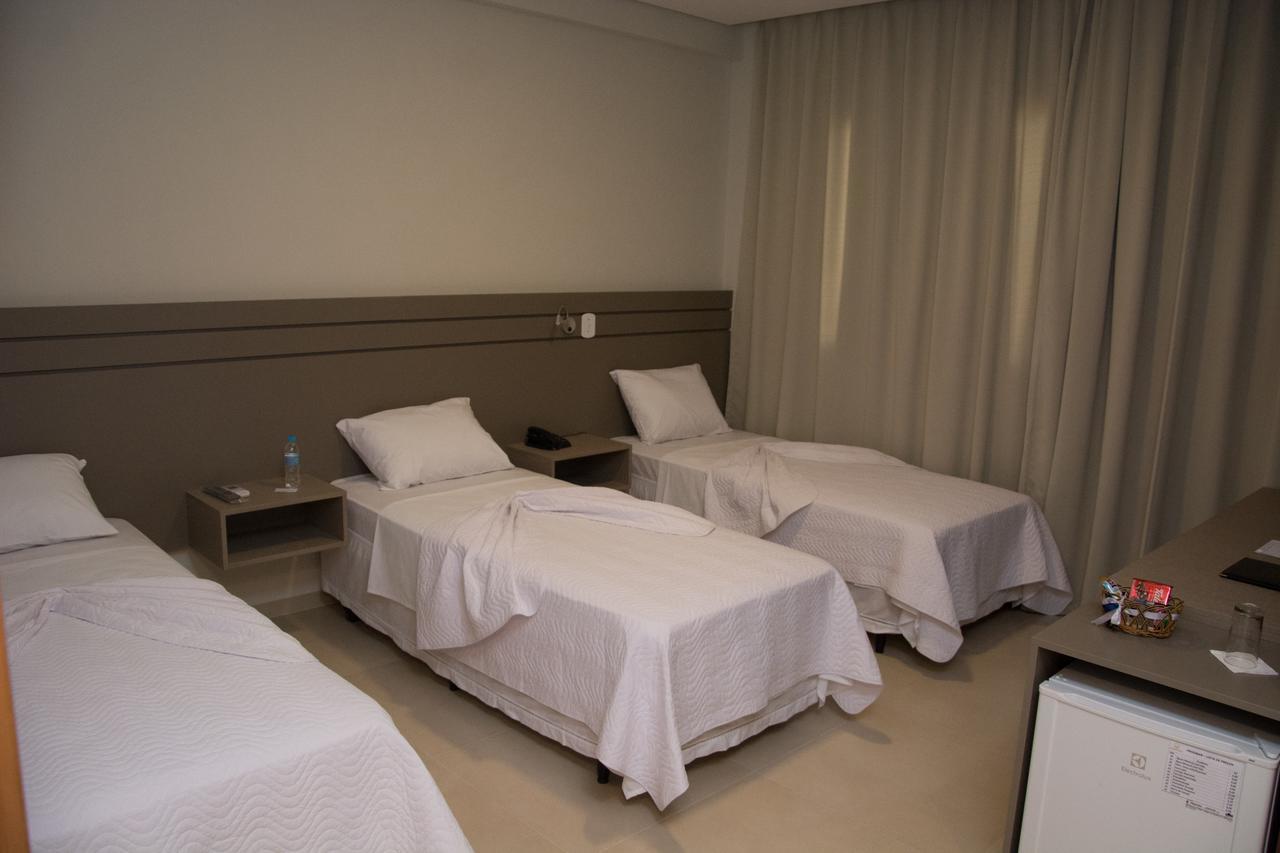 Pak Suites Hotel Luis Eduardo Magalhaes Exteriör bild