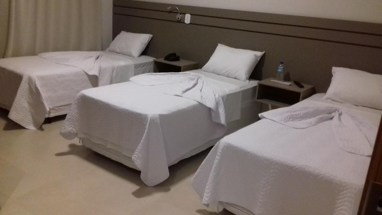 Pak Suites Hotel Luis Eduardo Magalhaes Exteriör bild