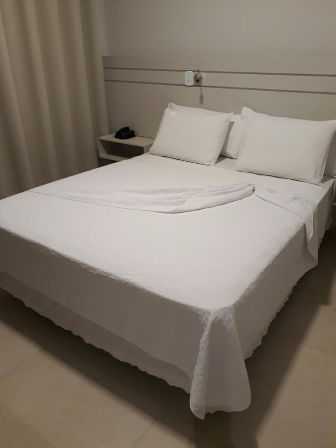 Pak Suites Hotel Luis Eduardo Magalhaes Exteriör bild
